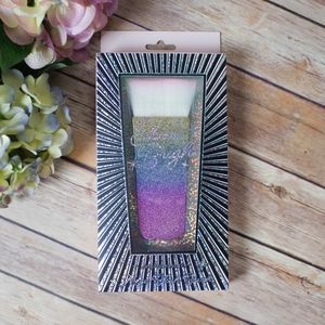 Mega Wide Makeup Brush